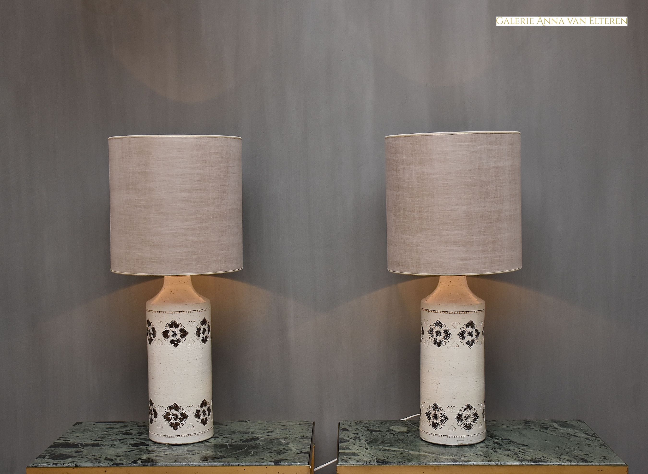 A pair of mid-century Italian ceramic table lamps by Bitossi